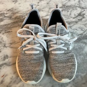 Adidas cloud form size 6 knit sneakers white/grey